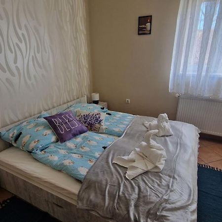 Jackpot Apartman بودابست المظهر الخارجي الصورة